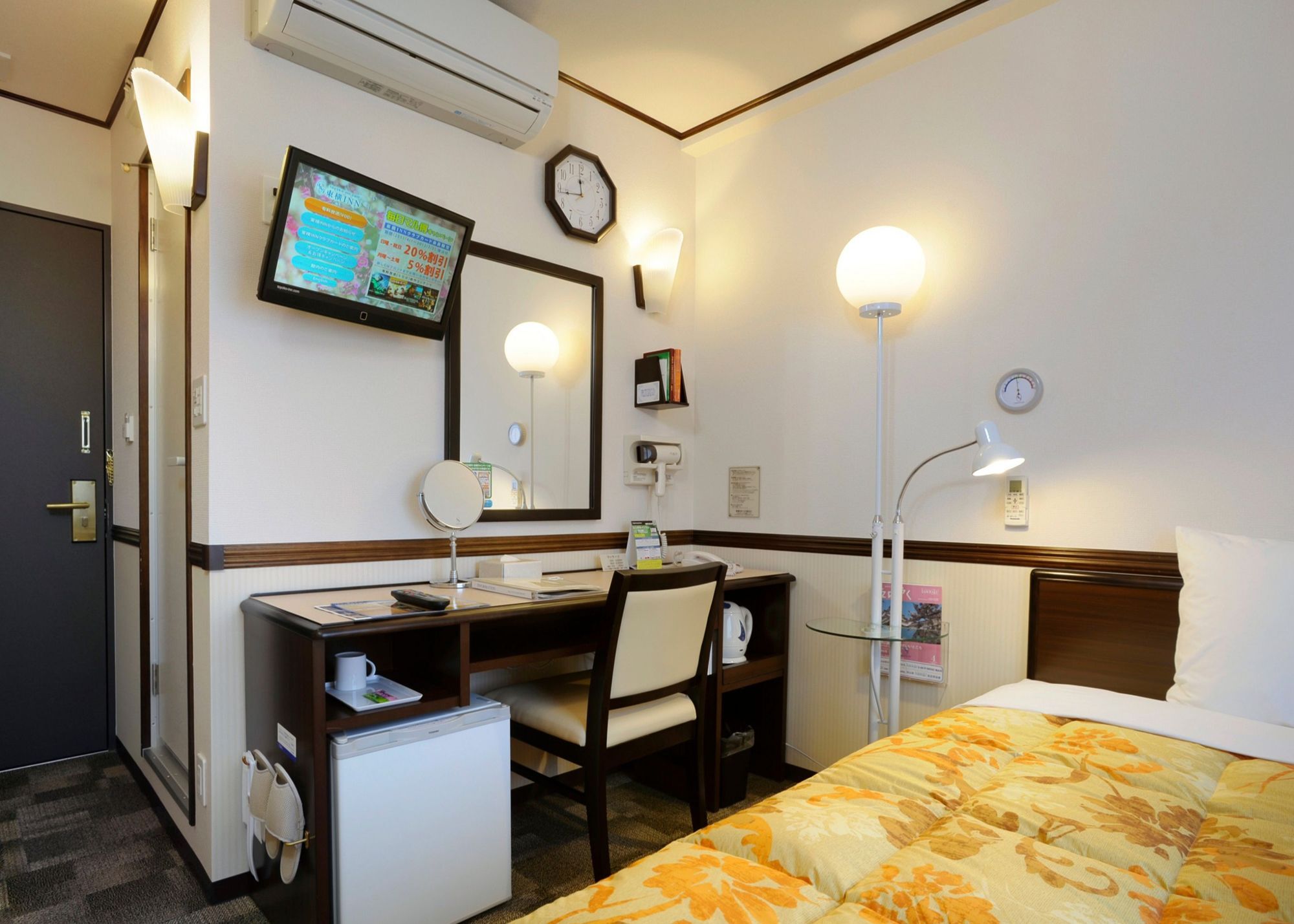 Toyoko Inn Tokyo Eki Yaesu Kita Guchi Luaran gambar